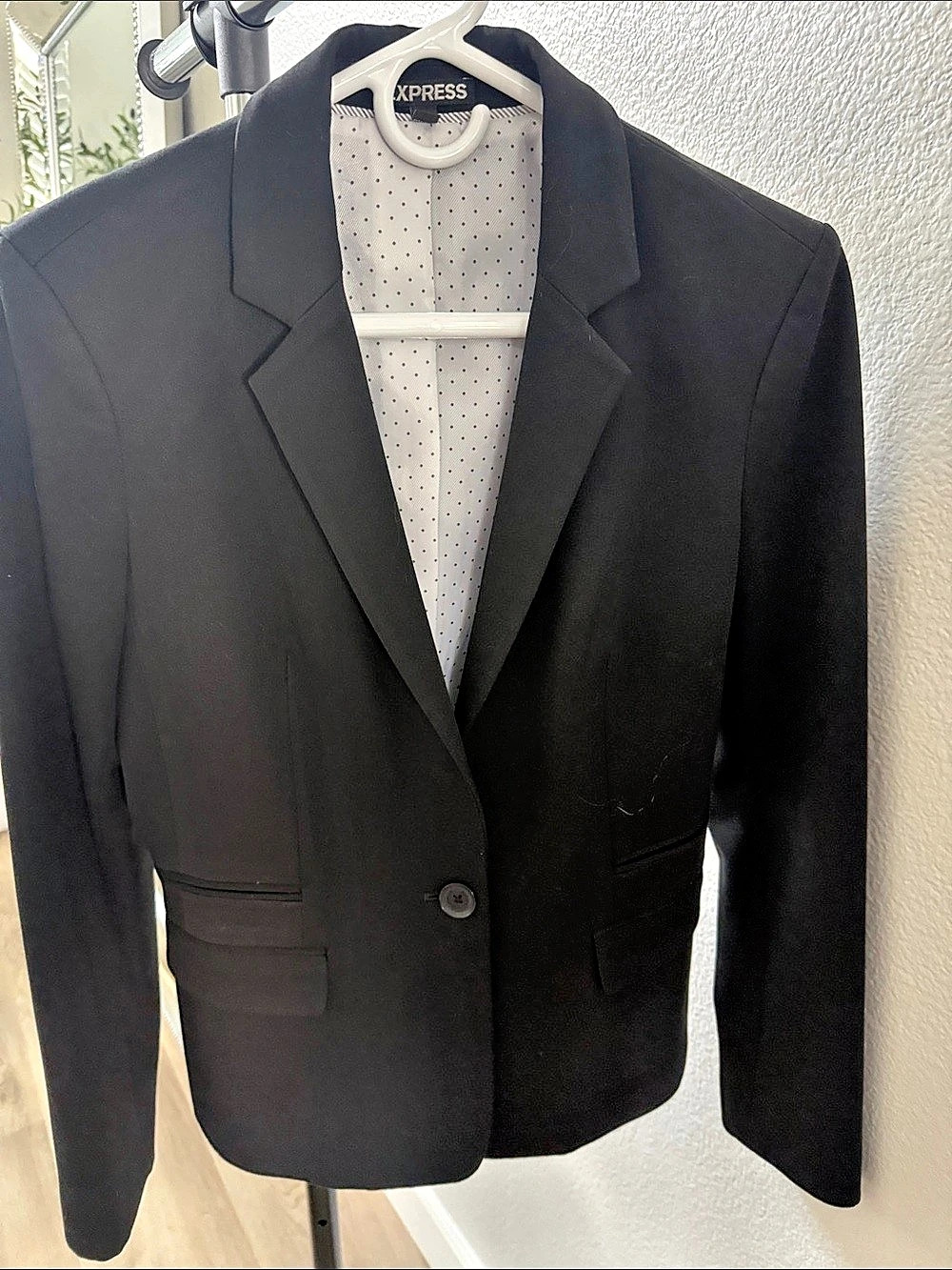 Express Columnist Black Suit Set - Picture 2 of 14